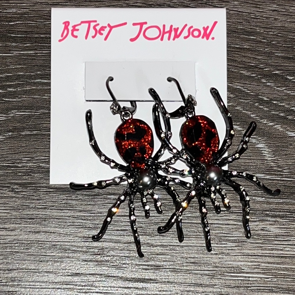 NWT Betsey Johnson,red/black spider earrings great for Halloween - Picture 8 of 12